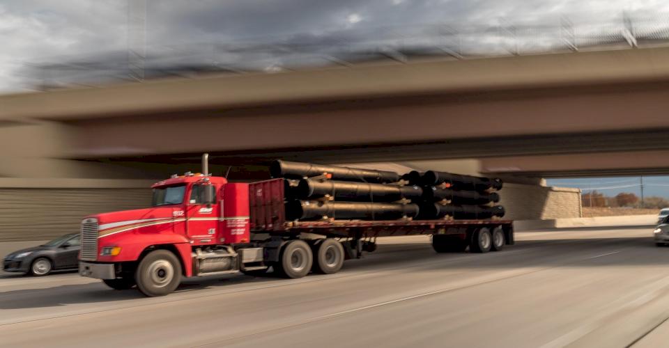 How Much Ductile Iron Pipe Can Ship on One Truck? - McWane Ductile