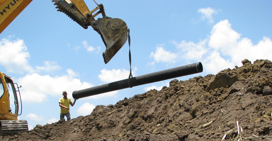 Ductile iron pipe does not depend on a trench for strength.