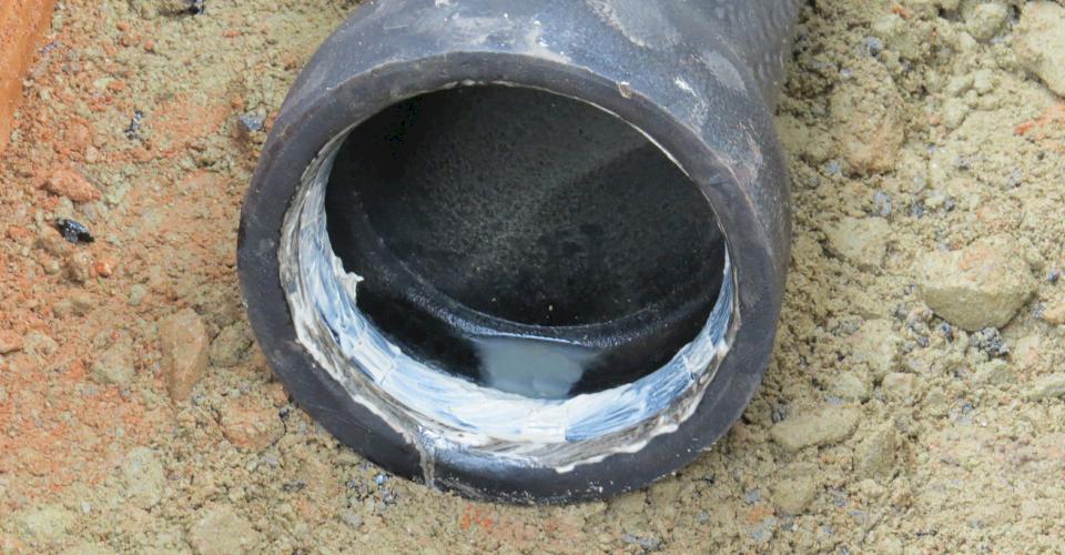 Lube, lube, and more lube is best when assembling restrained joint steel tooth gaskets.