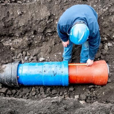 McWane Ductile conducts a Seismic Flex Coupling test in the field.