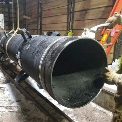 Clean and lubricate the spigot end of pipe before joint assembly.