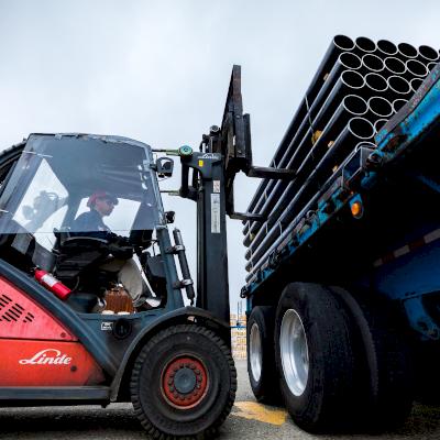 Pipe should be handled safely during loading and unloading.